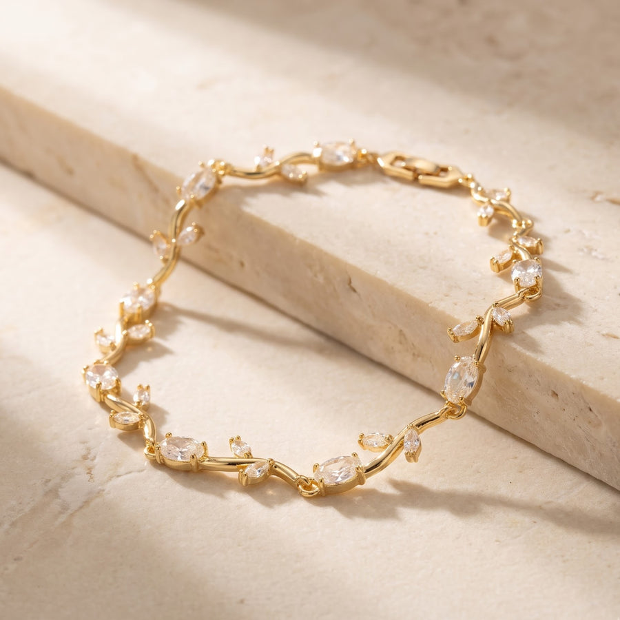 Fleur White Tulip Floral Bracelet